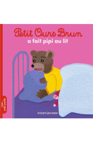 Petit ours brun a fait pipi au lit