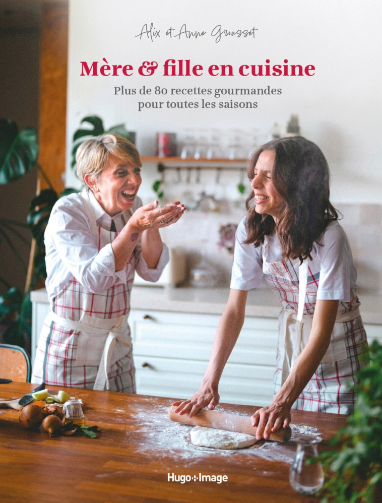 Mère & fille en cuisine - Alix Grousset - HUGO IMAGE